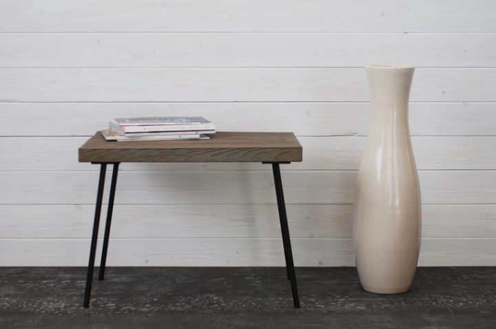 Comodino in legno dismesso — foto 1