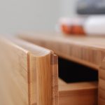 Comodino in bamboo con maniglia incisa — foto 3