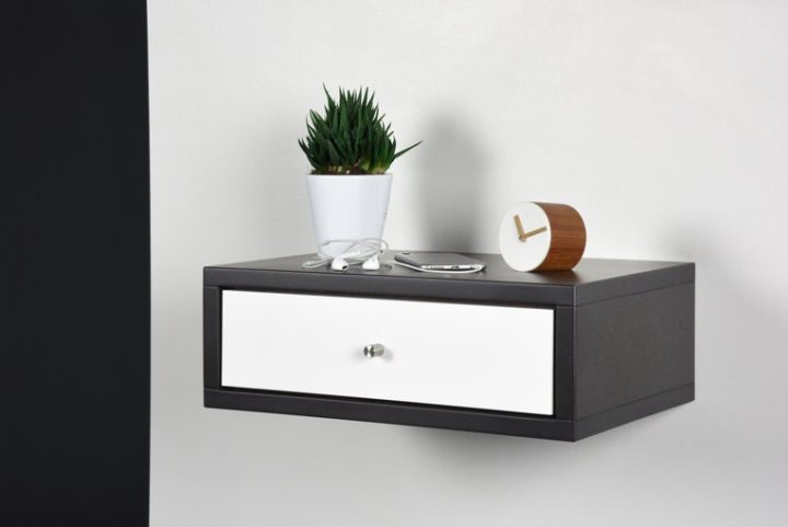 Comodino in grigio pietra e Corian — foto 1